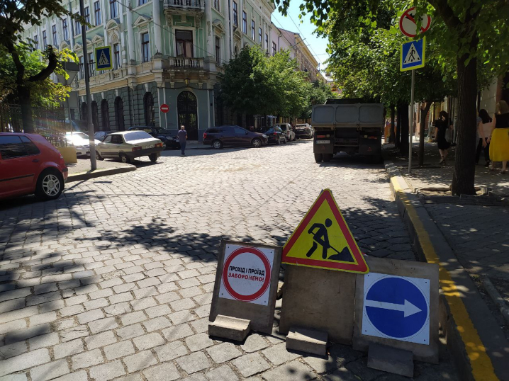 Черговий "довгобуд" чернівецької влади: ремонт вулиці Бандери досі не завершено