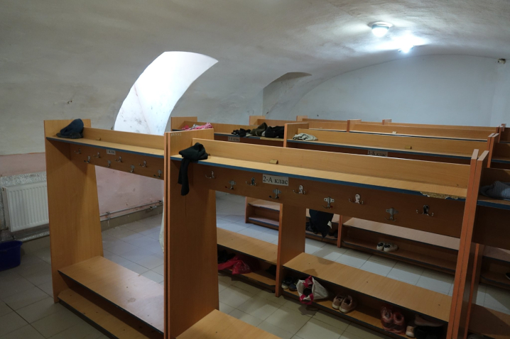 Чи готові до навчального процесу: у Чернівцях обстежать школи на наявність укриттів