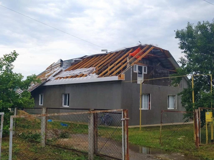 Буревій на Сокирянщині: комісія підрахувала збитки, завдані негодою