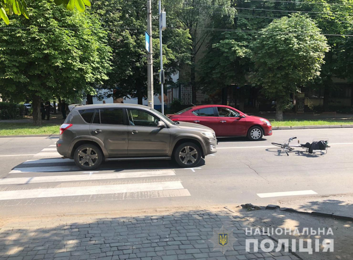 ДТП у Чернівцях: постраждав велосипедист