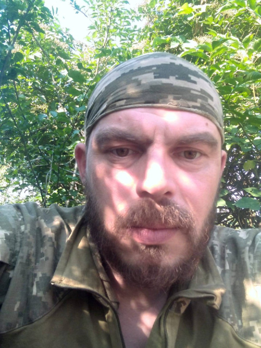 Президент нагородив орденом "За мужність" буковинця Миколу Нижника - історія захисника