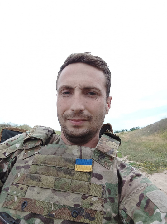 "За військову доблесть": захисника з Буковини Сергія Сухомліна нагороджено відзнаками
