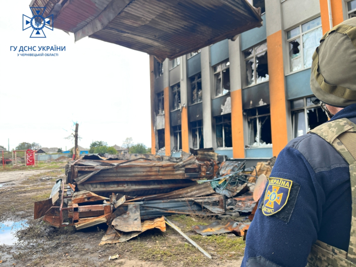 Буковинські рятувальники проводять роботи на деокупованих територіях Харківщини