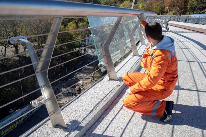 «Тепер це символ незламності України», - Кличко повідомив, коли буде відремонтовано міст на Володимирську гірку «Тепер це символ незламності України», - Кличко повідомив, коли буде відремонтовано міст на Володимирську гірку