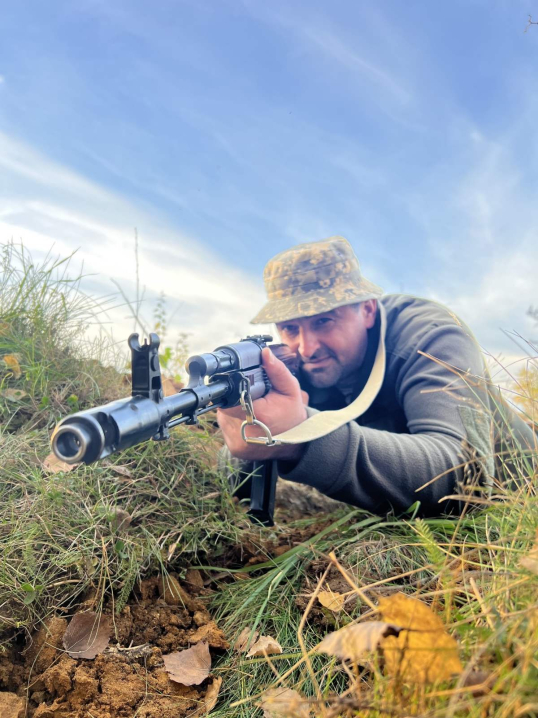 Герої Чернівецького району: волейбольний суддя Юрій Тесліцький захищав Україну зі зброєю в руках