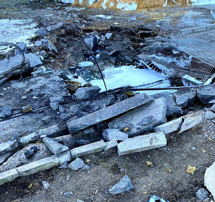З'явилися перші фото пошкоджень Дністровської ГАЕС після ракетної атаки