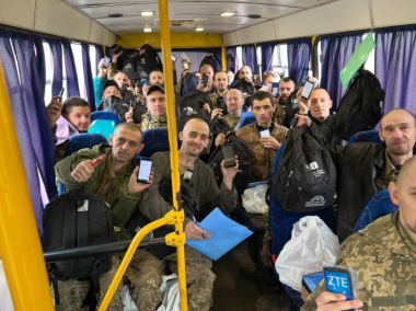 Новий обмін полоненими: в Україну повернулись 32 військових