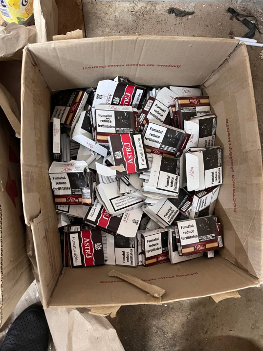 На Буковині провели обшуки у організаторів незаконного виробництва сигарет