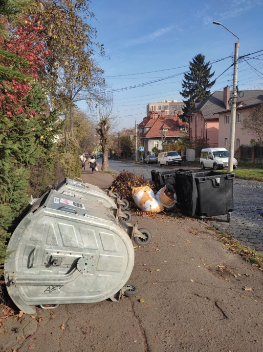Проблеми зі сміттям у Чернівцях: міськрада звинувачує "Альтфатер"