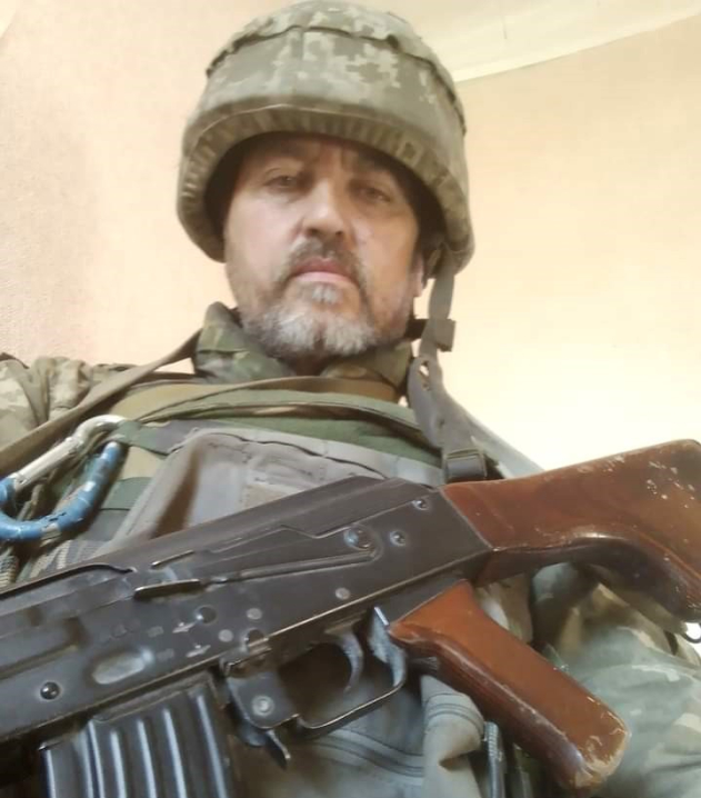 Боронять Україну: четверо захисників з Буковини отримали нагороди