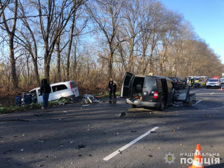 Вагітна 24-річна водійка постраждала у потрійній ДТП поблизу Кам'янця-Подільського