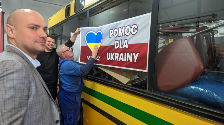 Польське місто Валч передало автобус для Хотинської громади