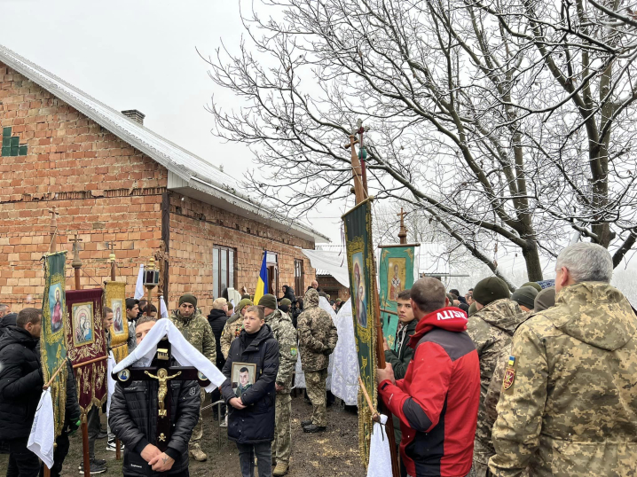 Навіки 23 роки: у Остриці поховали Героя Павла Каланчу, який загинув захищаючи Батьківщину