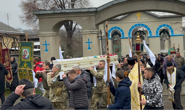 Навіки 23 роки: у Остриці поховали Героя Павла Каланчу, який загинув захищаючи Батьківщину