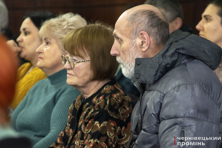 У Чернівцях відбулася чергова сесія міської ради: як це було (фото)