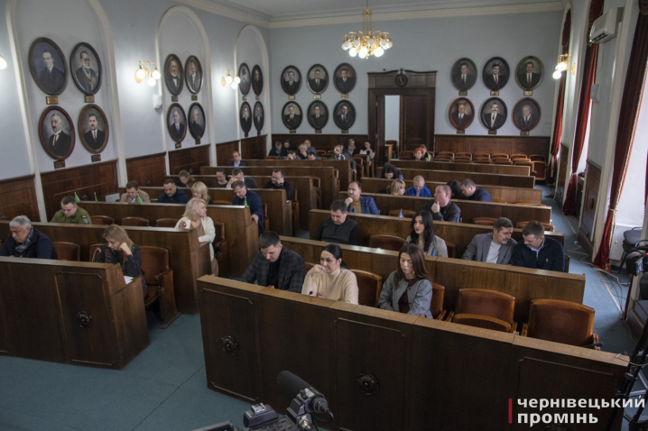 У Чернівцях відбулося продовження сесії міської ради: як це було (фото)