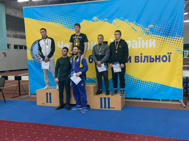 Юна буковинка виборола золото на Чемпіонаті України з вільної боротьби