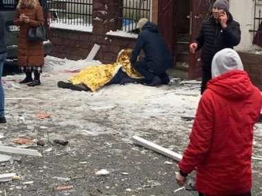 У Києві внаслідок влучання у будинок три людини загинуло та шість постраждали