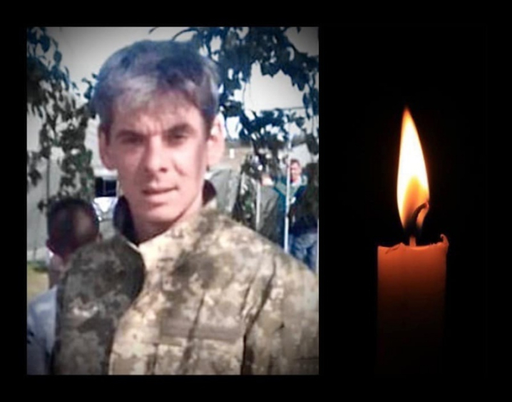 Буковина прощається сьогодні з трьома Героями, які загинули у бою за Україну