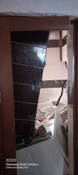 У Чернівцях через вибух посипалася стеля приватного будинку