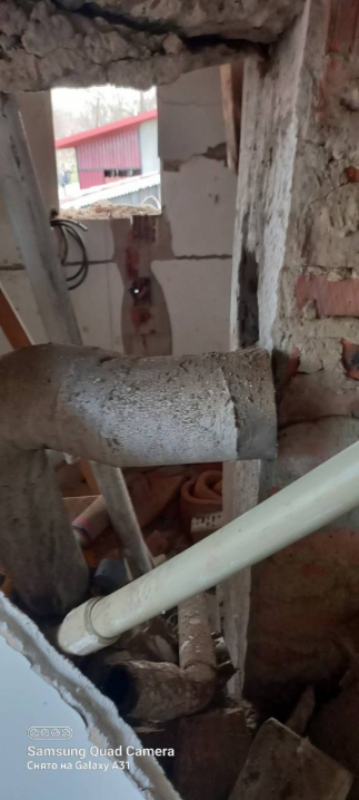 У Чернівцях через вибух посипалася стеля приватного будинку
