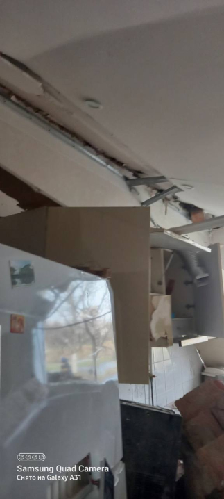 У Чернівцях через вибух посипалася стеля приватного будинку