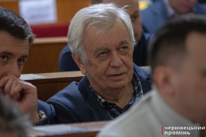Сесія облради: сперечались про майбутнє УПЦ МП на Буковині (фоторепортаж)
