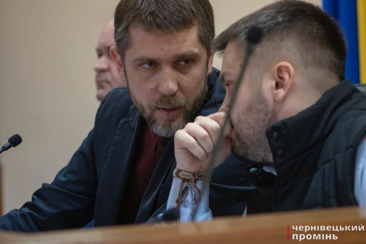 Сесія облради: сперечались про майбутнє УПЦ МП на Буковині (фоторепортаж)