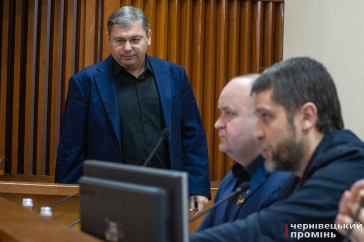 Сесія облради: сперечались про майбутнє УПЦ МП на Буковині (фоторепортаж)