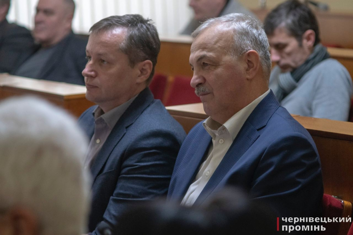 Сесія облради: сперечались про майбутнє УПЦ МП на Буковині (фоторепортаж)