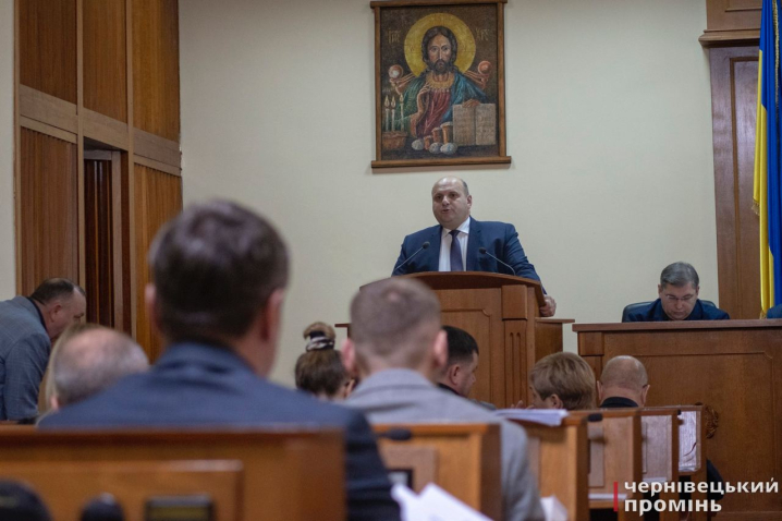 Сесія облради: сперечались про майбутнє УПЦ МП на Буковині (фоторепортаж)