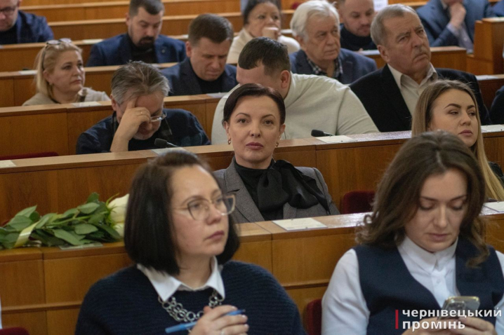Сесія облради: сперечались про майбутнє УПЦ МП на Буковині (фоторепортаж)