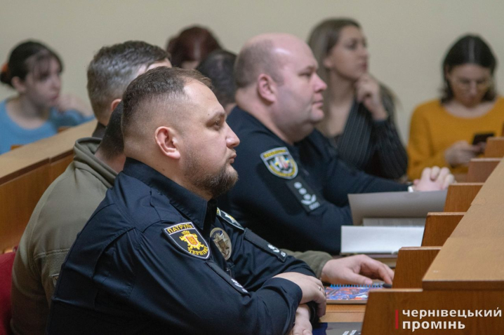 Сесія облради: сперечались про майбутнє УПЦ МП на Буковині (фоторепортаж)