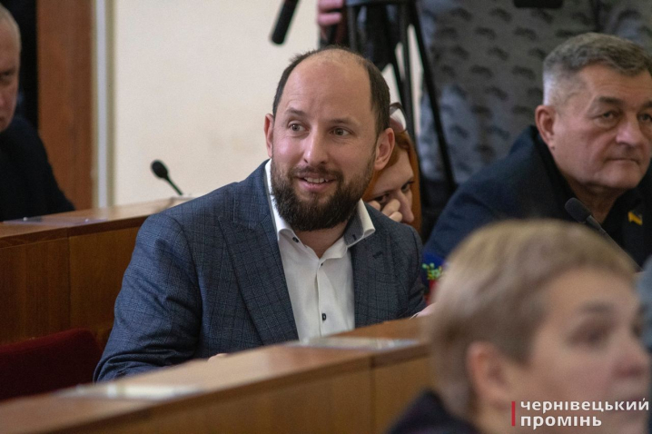 Сесія облради: сперечались про майбутнє УПЦ МП на Буковині (фоторепортаж)