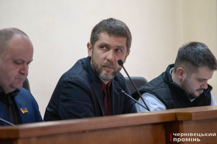 Сесія облради: сперечались про майбутнє УПЦ МП на Буковині (фоторепортаж)