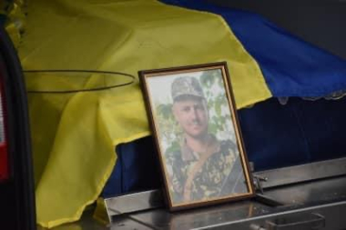 Буковина провела в останній шлях Героя Дениса Шевченка