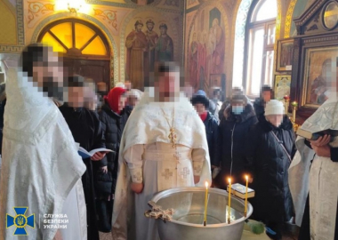 ​​Настоятеля храму УПЦ МП у Лисичанську засудили на 12 років за коригування обстрілів