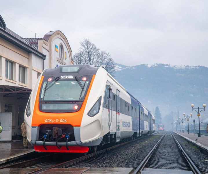 "Укрзалізниця" відновлює залізничне сполучення між Україною та Румунією