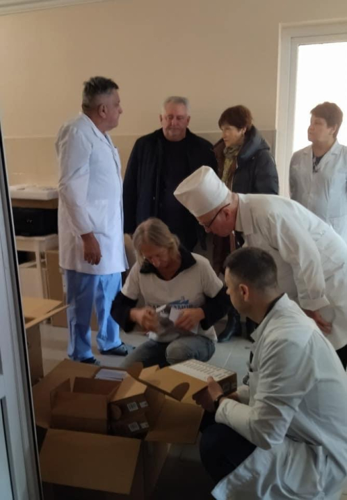 Пологове та хірургічне відділення Новоселицької лікарні отримали нові УЗД-апарати