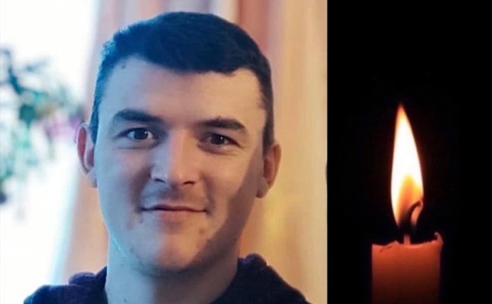 Буковина попрощалася з двома воїнами, які загинули на війні з росіянами Буковина попрощалася з двома воїнами, які загинули на війні з росіянами