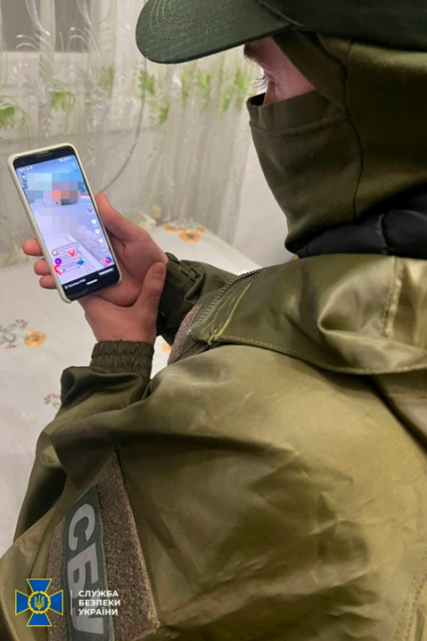 Буковинка зняла і виклала в Тік-Ток відео про рух військової техніки ЗСУ