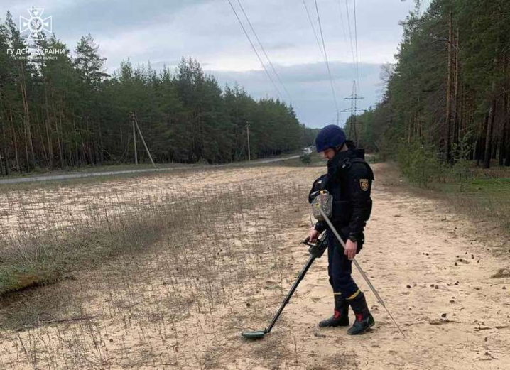 Буковинські піротехніки розміновують деокуповані території Донеччини