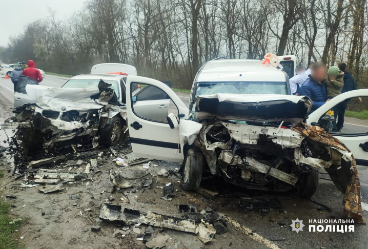 Хлопець загинув миттєво: у поліції повідомили нові деталі жахливої ДТП на Буковині