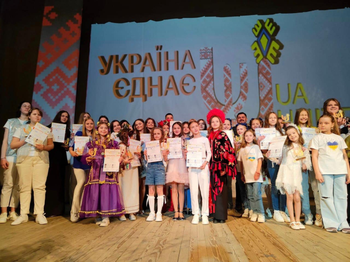 На допомогу воїнам: у Чернівцях зібрали 10 тисяч на фестивалі «Україна єднає. UA UNITED»