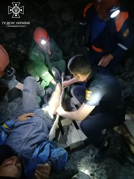 У штольні Дністровської ГАЕС травмувався робітник, рятувальники його евакуювали