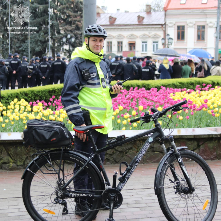 На вулиці Чернівців відсьогодні повернувся велопатруль