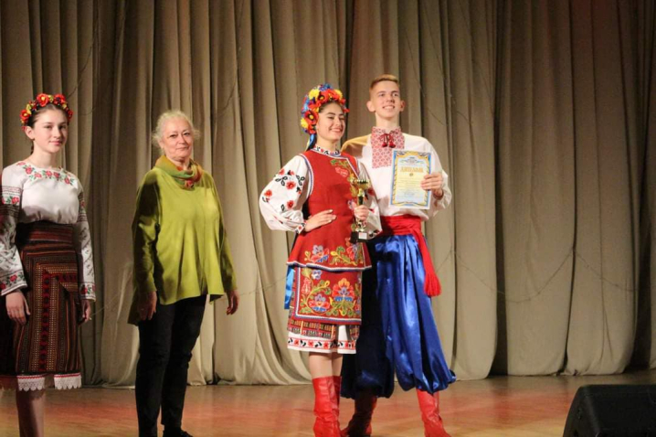 У «Юності Буковини» відбувся обласний фестиваль-конкурс народного танцю