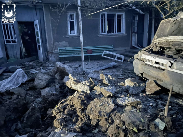 Нічна атака росіян: опубліковано фото та відео руйнувань у Дністровському районі