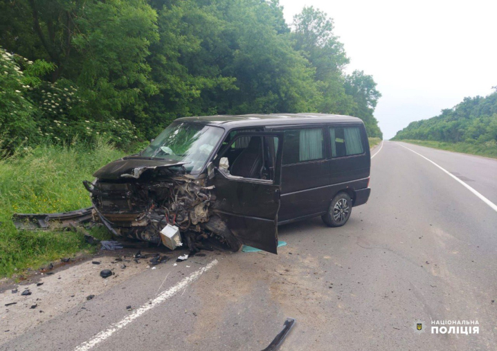 Автотроща у Кадубівцях: у страшній ДТП на Буковині постраждала дитина