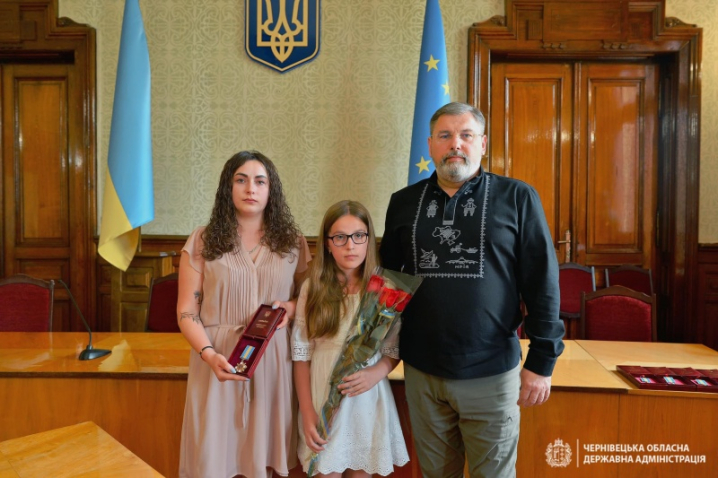 У Чернівцях родинам загиблих військовослужбовців із Буковини вручили державні відзнаки